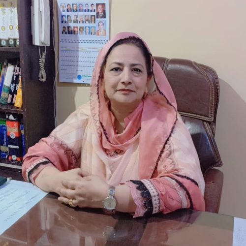 Mrs. Fareeha Naz (Headmistress H.I. Baghbanpura School) (1)